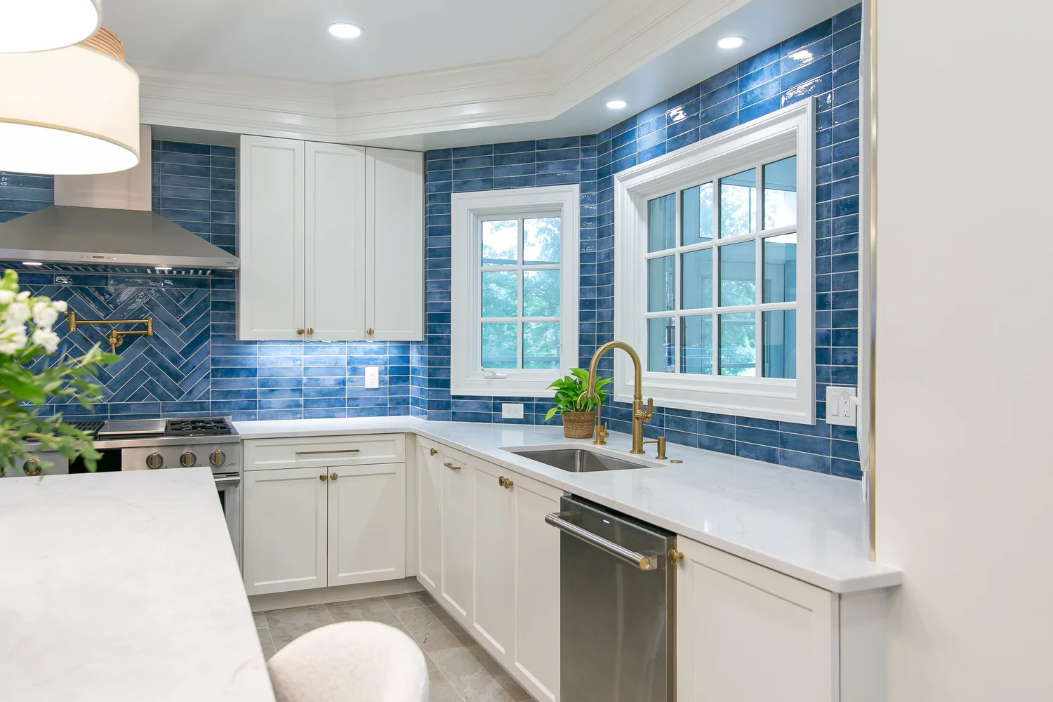 View 6 of the completed kitchen remodel in Ford’s Colony