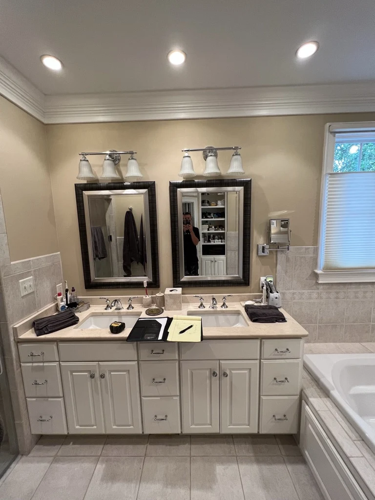 The double vanity before the Governor’s Land renovation