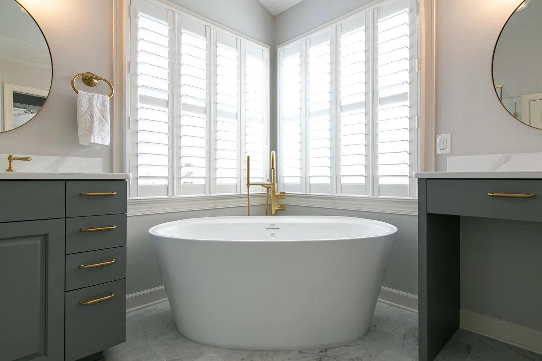 The corner tub transformation after remodeling by VanFleet Homes in Kiln Creek, Yorktown