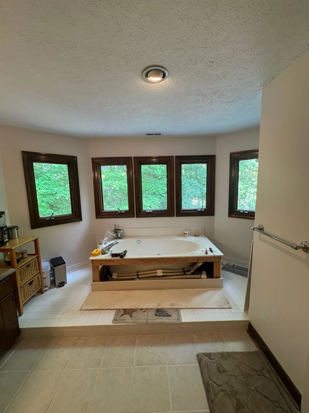 The tub & reservoir view before the Toano renovation