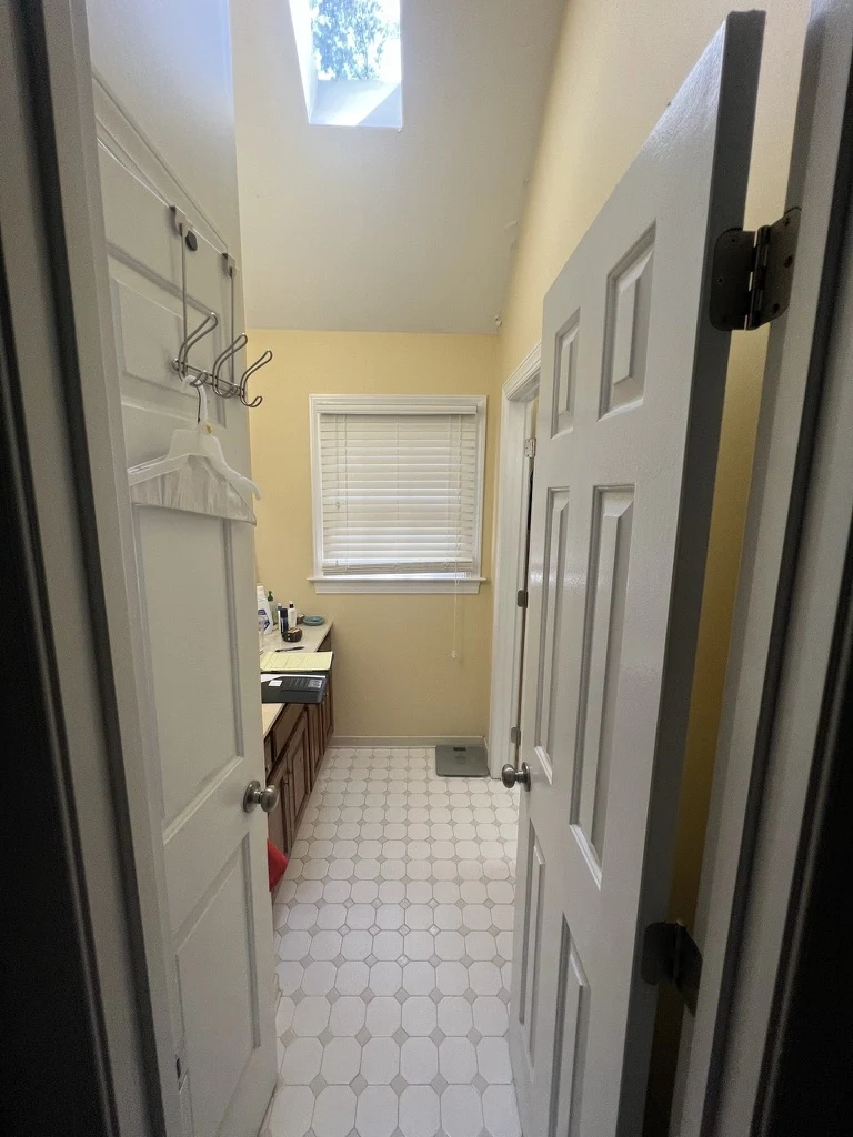 The vanity area before the Windsor Forest renovation